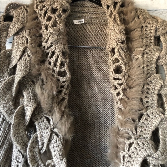 🎯HOST PICK🎯- Crochet sweater 🧶 - Picture 4 of 10